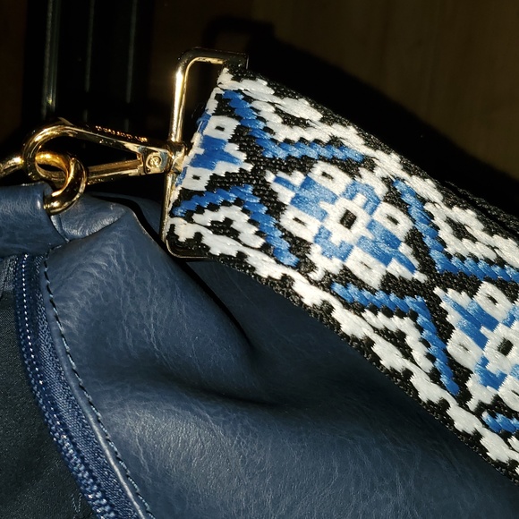 Ladies Ah•dorned handbag - Picture 7 of 10